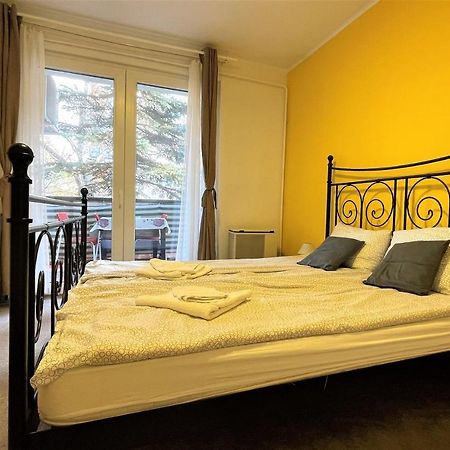 Evi Apartman Eger Bagian luar foto